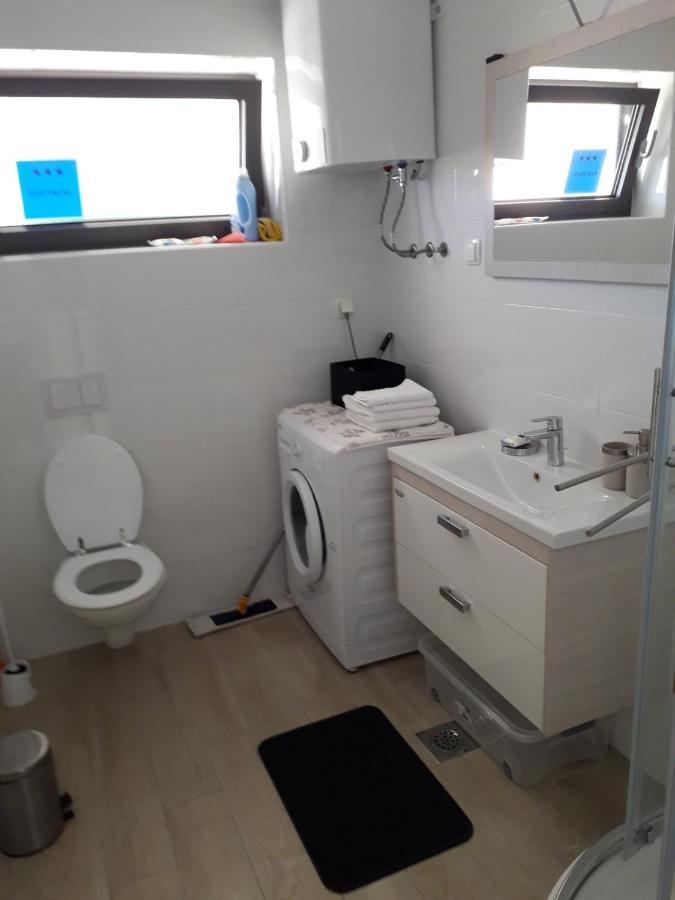 Apartment White Vantacici Eksteriør bilde